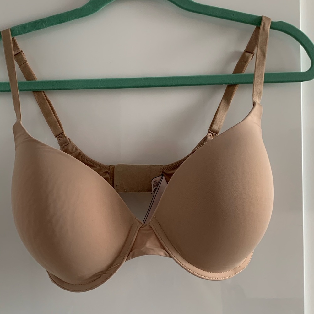 Victoria’s Secret Nude Bra (32DDD)